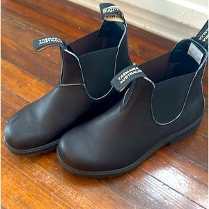 Blundstone BL510 size 4.5 / 7.5 EEUC!
